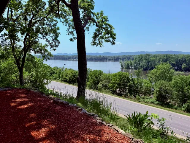 $779,000 | 9642 Highway 35, De Soto, WI 54624