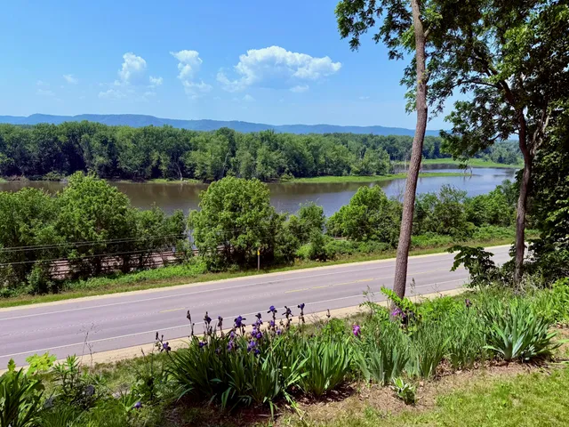 $779,000 | 9642 Highway 35, De Soto, WI 54624