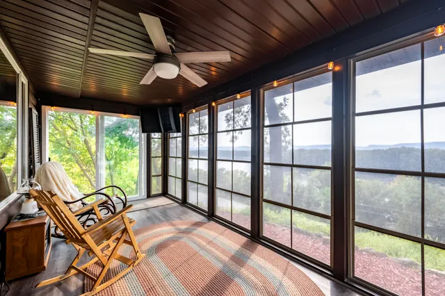 $779,000 | 9642 Highway 35, De Soto, WI 54624