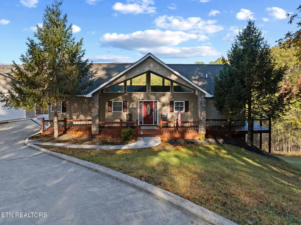 $899,900 | 1466 Deerfield Way, La Follette, TN 37766