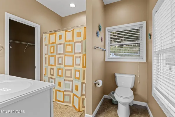 $899,900 | 1466 Deerfield Way, La Follette, TN 37766