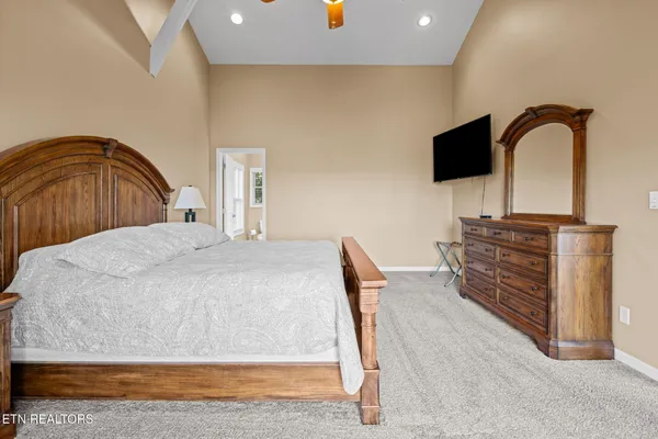 $899,900 | 1466 Deerfield Way, La Follette, TN 37766