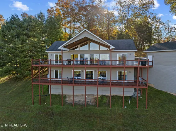 $899,900 | 1466 Deerfield Way, La Follette, TN 37766