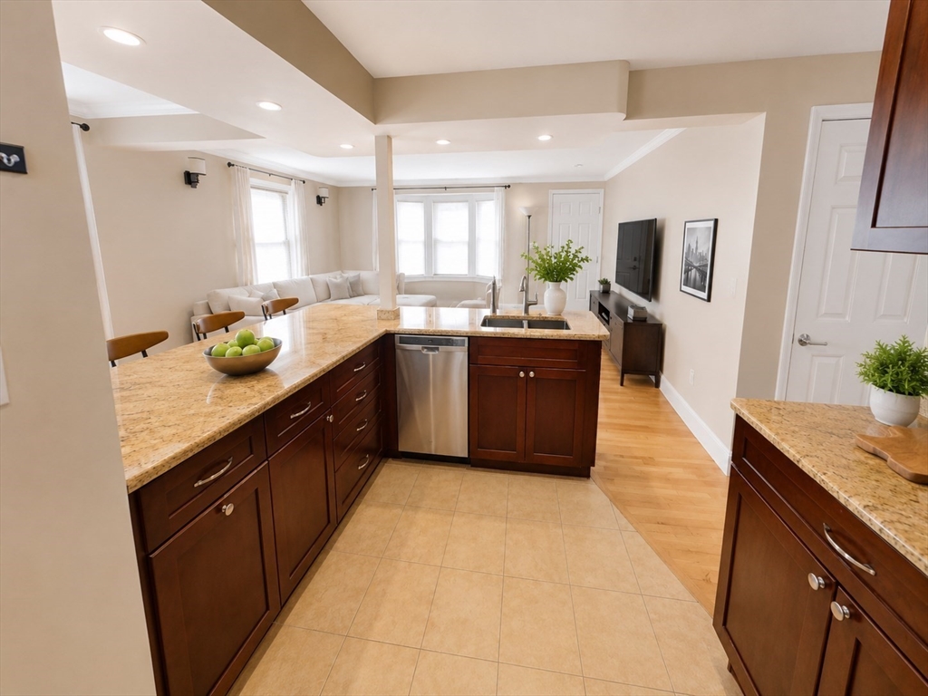40 Glenellen Road, Unit 1 Boston, MA 02132 - Photo 6 of 37