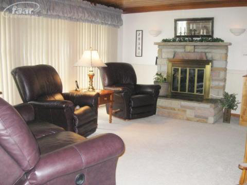 5012 Lahring Road Linden, MI 48451 - Photo 5 of 14 20229825-4.JPG