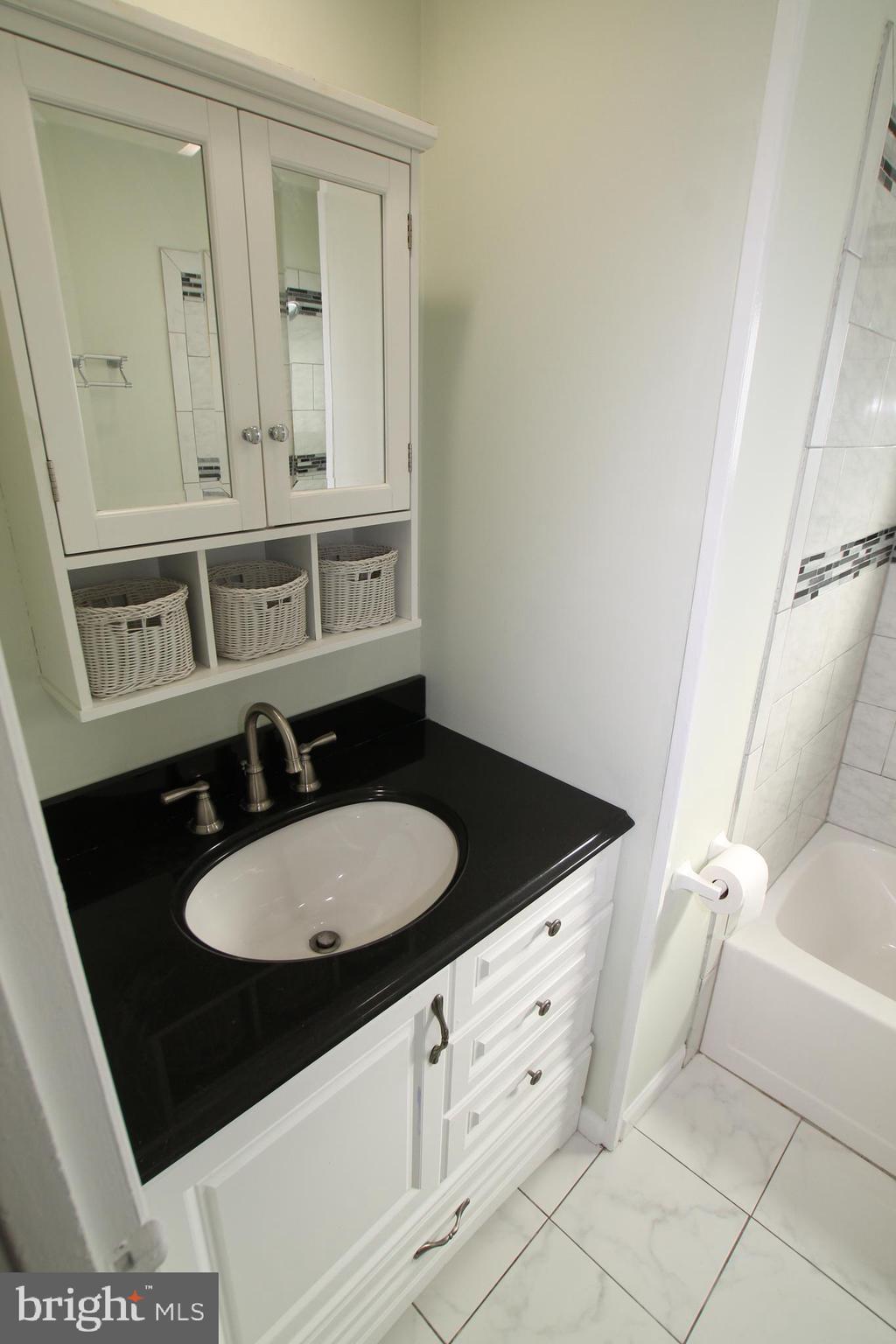 46 Harp Road Levittown, PA 19056 - Photo 11 of 28 Gallery Image 11