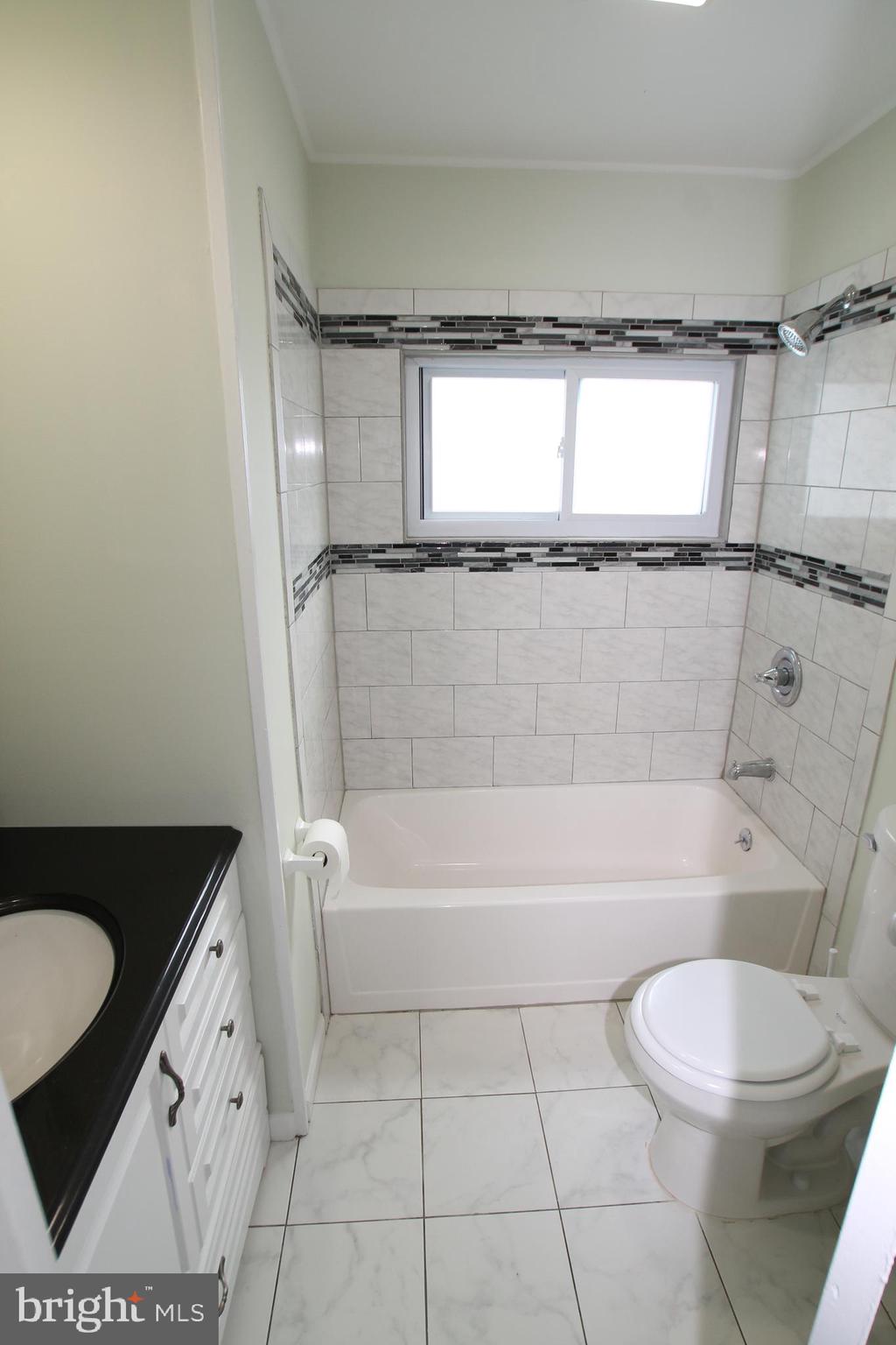 46 Harp Road Levittown, PA 19056 - Photo 12 of 28 Gallery Image 12