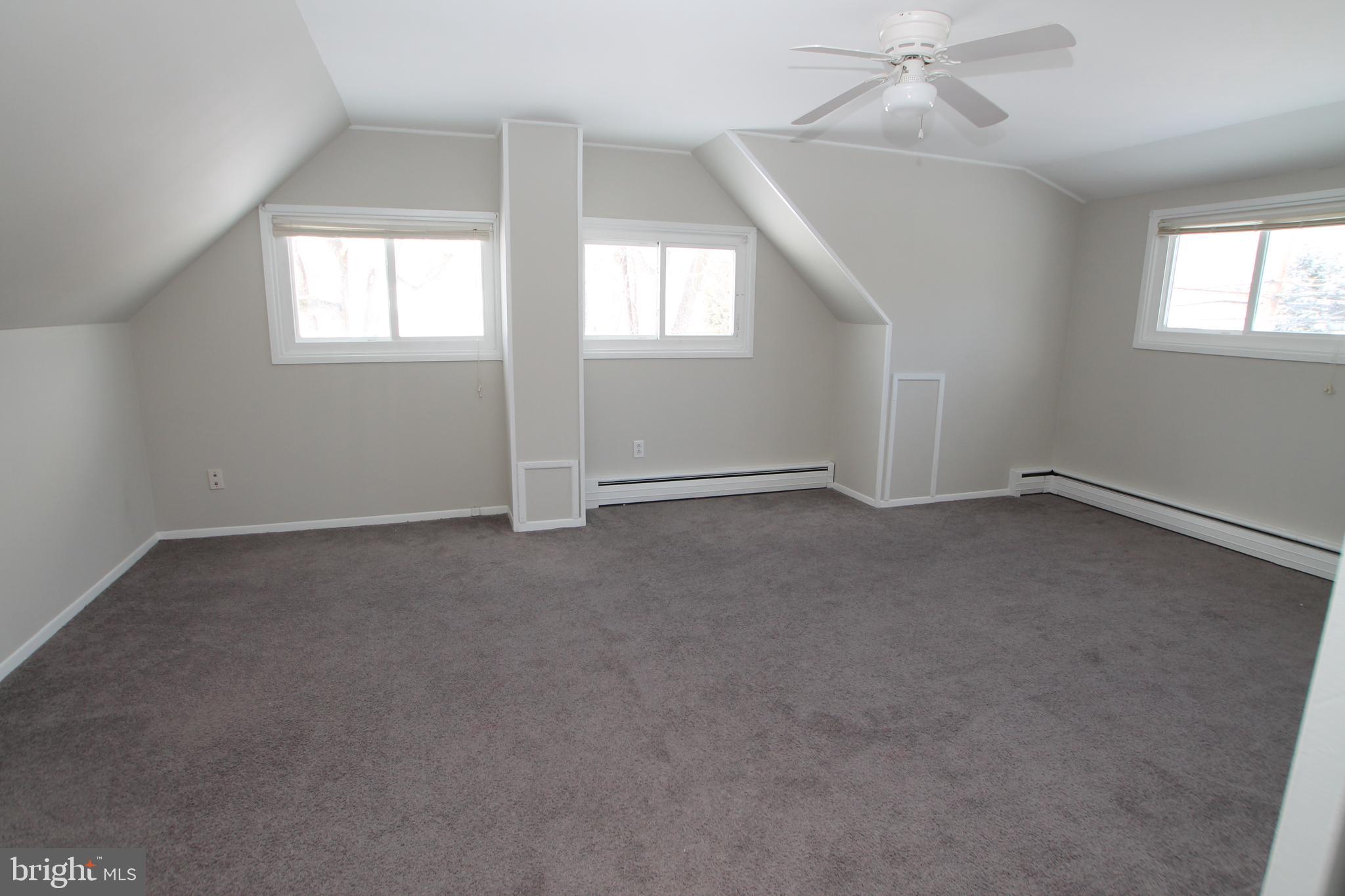46 Harp Road Levittown, PA 19056 - Photo 19 of 28 Gallery Image 19