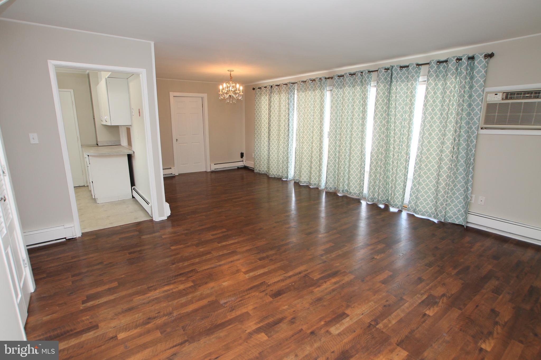 46 Harp Road Levittown, PA 19056 - Photo 3 of 28 Gallery Image 3