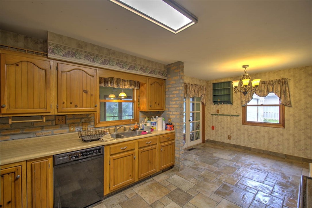 4353 Forest Parkway Decatur, IL 62521 - Photo 12 of 31