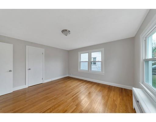 38 White Street Chicopee, MA 01013 - Photo 11 of 30