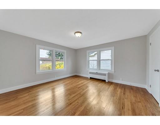 38 White Street Chicopee, MA 01013 - Photo 15 of 30