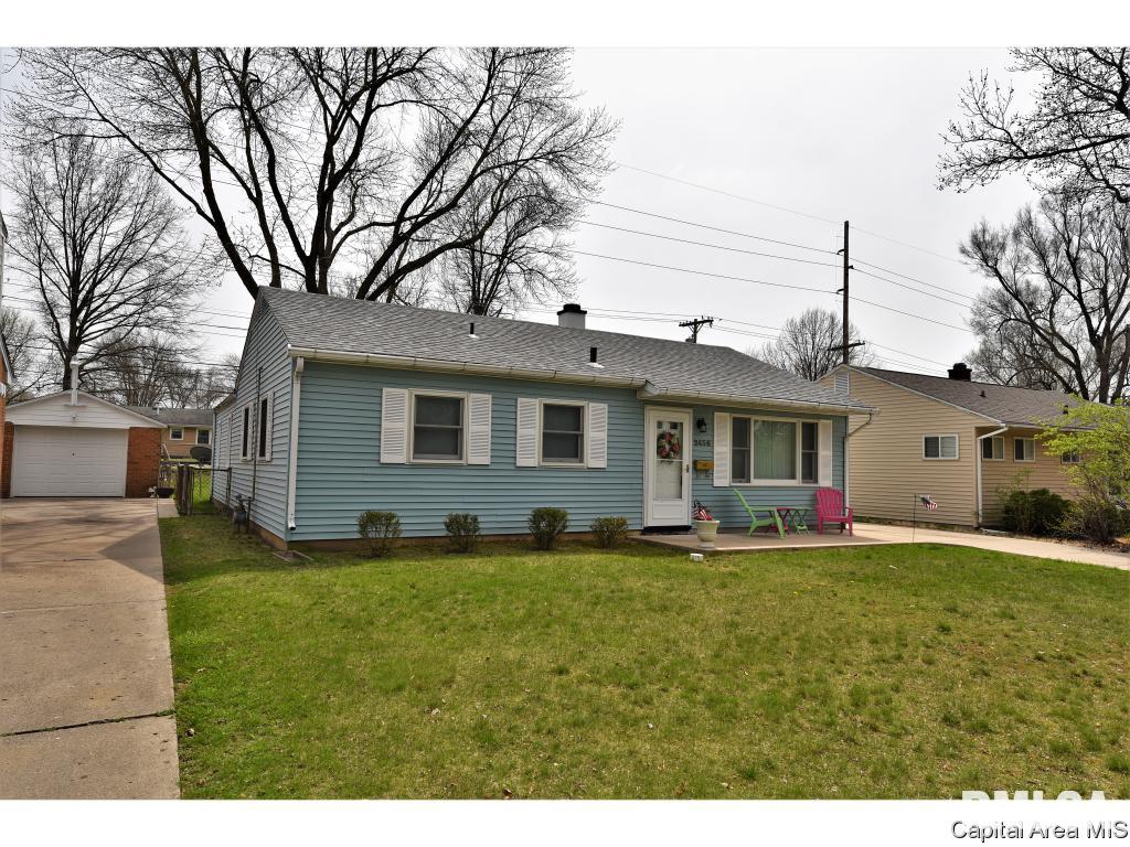 2436 East Wilshire Road Springfield, IL 62703 - Photo 2 of 35