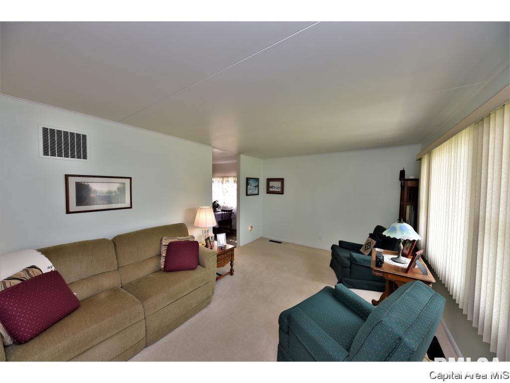 2436 East Wilshire Road Springfield, IL 62703 - Photo 3 of 35