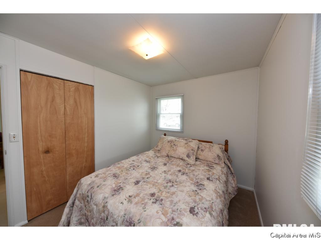 2436 East Wilshire Road Springfield, IL 62703 - Photo 23 of 35
