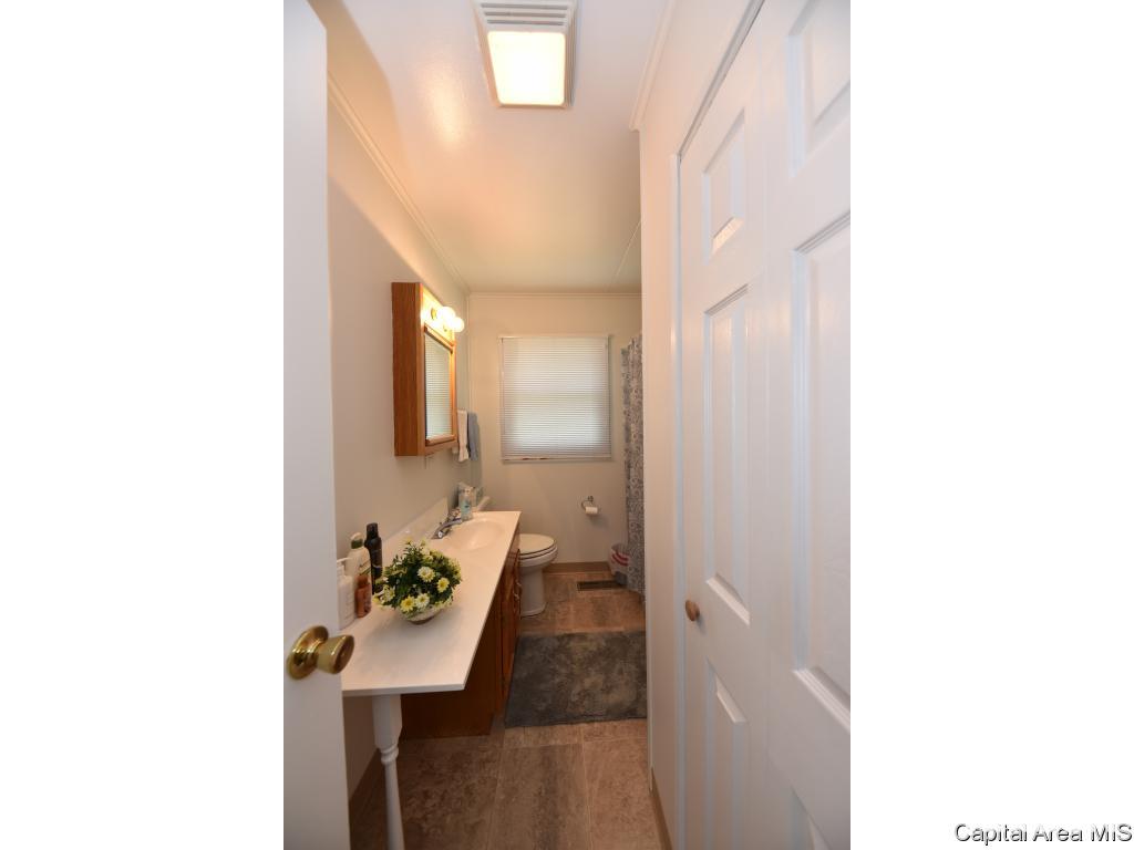 2436 East Wilshire Road Springfield, IL 62703 - Photo 25 of 35