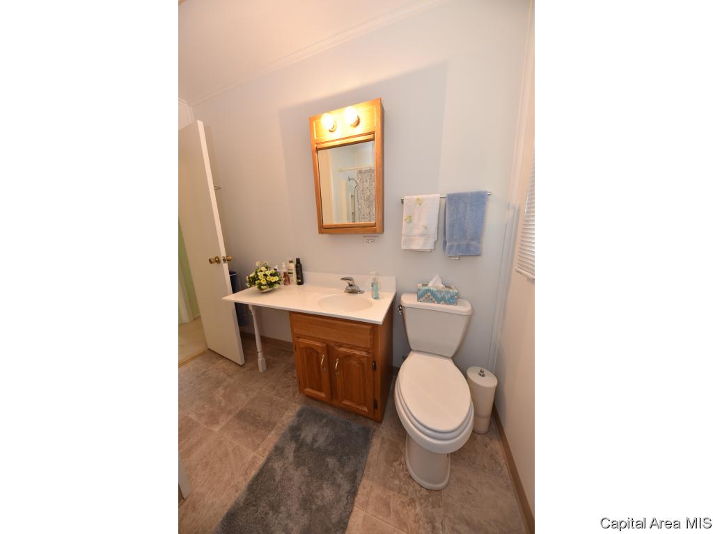 2436 East Wilshire Road Springfield, IL 62703 - Photo 26 of 35