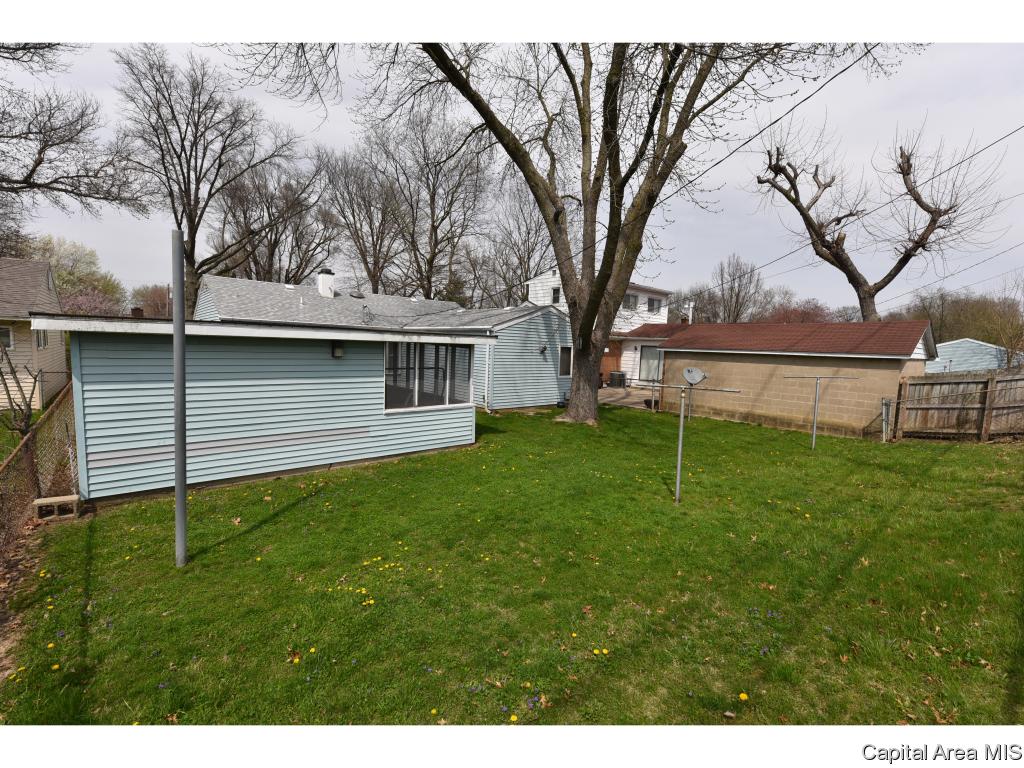 2436 East Wilshire Road Springfield, IL 62703 - Photo 30 of 35