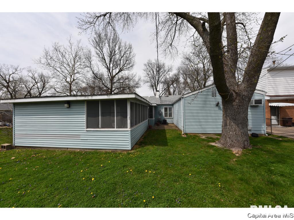 2436 East Wilshire Road Springfield, IL 62703 - Photo 32 of 35