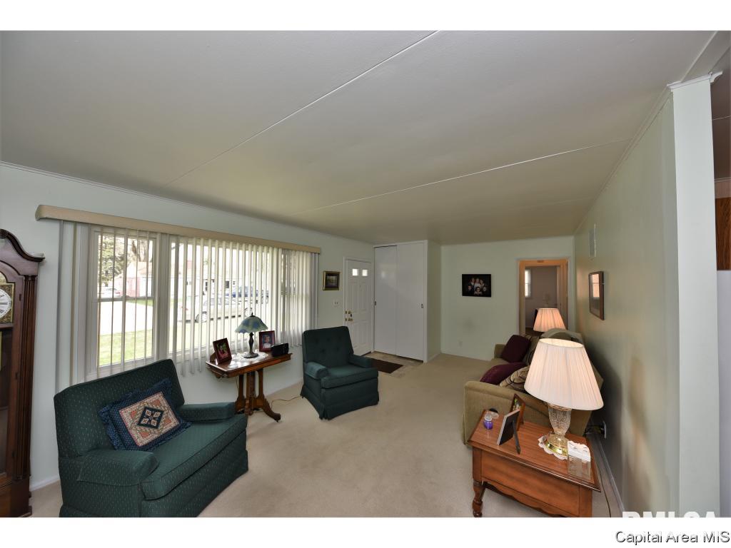2436 East Wilshire Road Springfield, IL 62703 - Photo 5 of 35