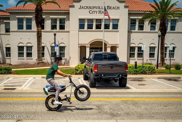 $3,200 | 1205 2nd Street South, Unit 1205, Jacksonville Beach, FL 32250