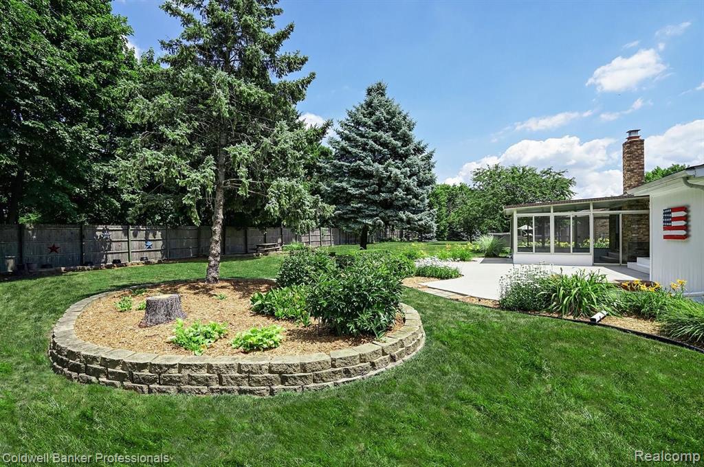 2118 Warrington Road Rochester Hills, MI 48307 - Photo 10 of 50