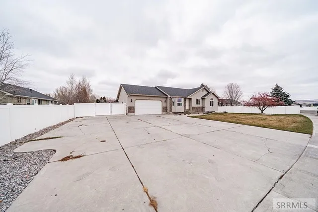 $415,000 | 3237 John Adams Parkway, Ammon, ID 83406