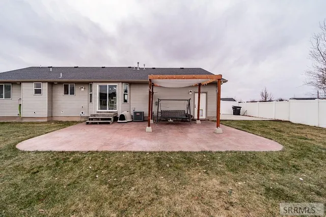 $415,000 | 3237 John Adams Parkway, Ammon, ID 83406