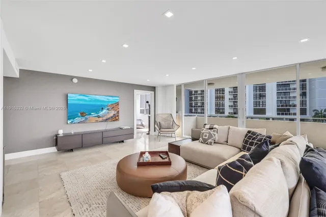 $9,000 | 11 Island Avenue, Unit 411, Miami Beach, FL 33139