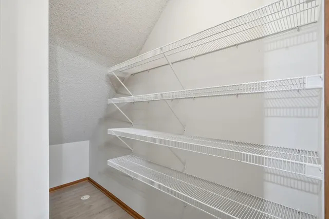 $259,900 | 2037 Gresham Avenue North, Oakdale, MN 55128