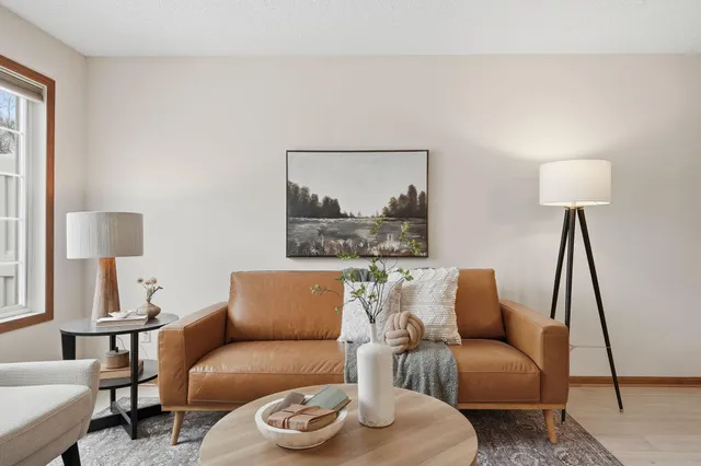 $259,900 | 2037 Gresham Avenue North, Oakdale, MN 55128