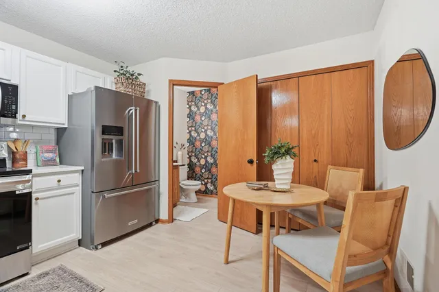 $259,900 | 2037 Gresham Avenue North, Oakdale, MN 55128