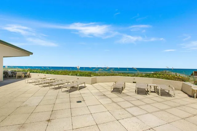 $6,000 | 5510 North Ocean Drive, Unit 12B, Singer Island, FL 33404