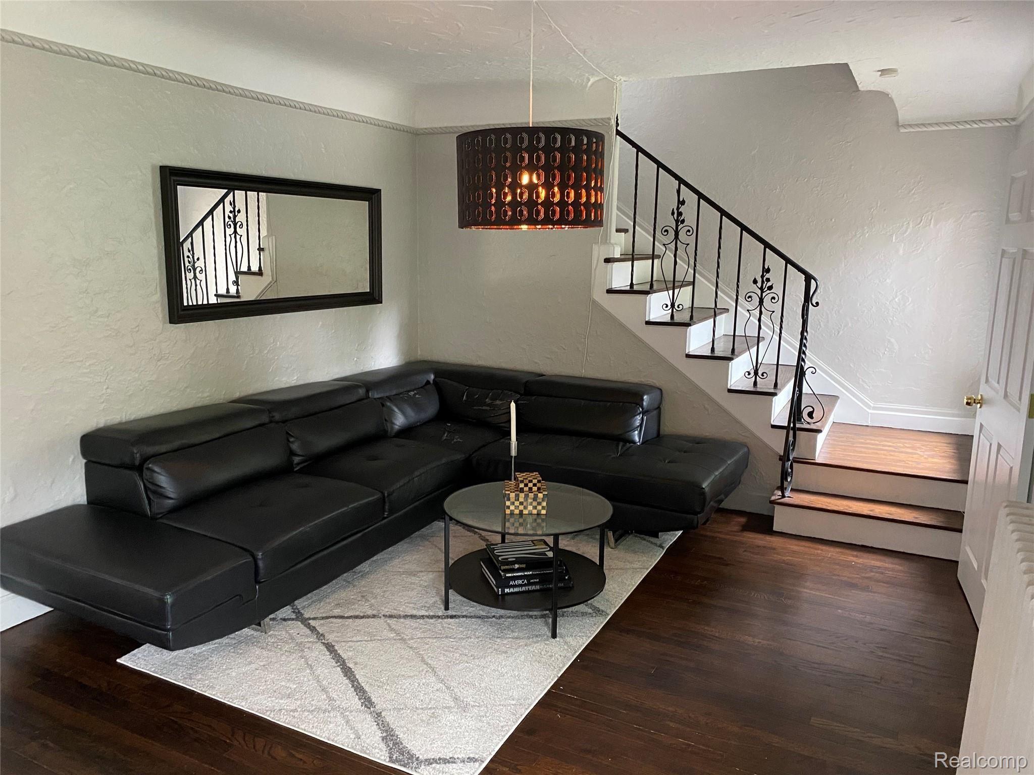 4168 Yorkshire Road Detroit, MI 48224 - Photo 3 of 48 Living Room