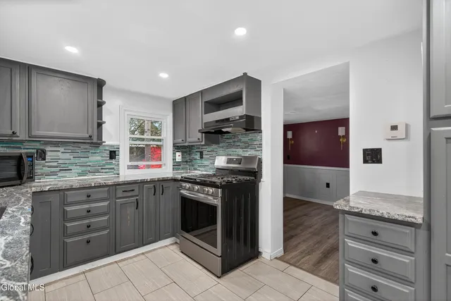 $340,000 | 27 Eastside Drive, Clifton Park, NY 12019