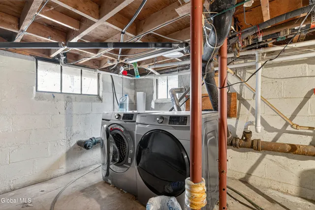 $340,000 | 27 Eastside Drive, Clifton Park, NY 12019