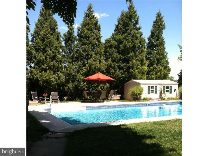 989 Marian Road Warminster, PA 18974 - Photo 19 of 22 Pool