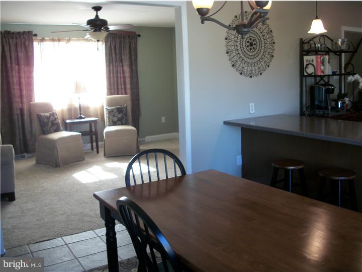 989 Marian Road Warminster, PA 18974 - Photo 4 of 22 Dining Room