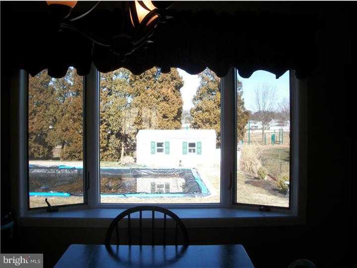 989 Marian Road Warminster, PA 18974 - Photo 5 of 22 Dining Room