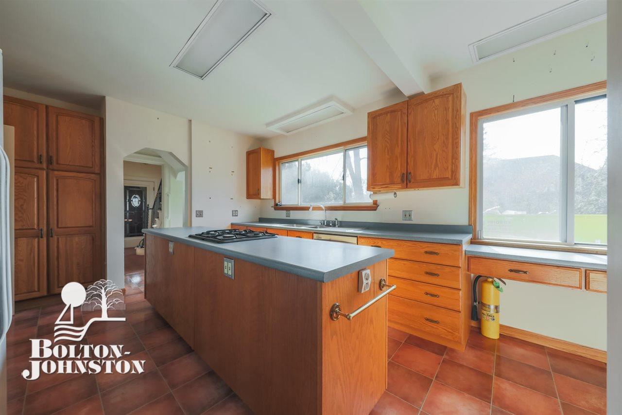 1175 Bishop Road Grosse Pointe, MI 48230 - Photo 15 of 53 31373555-14.JPG