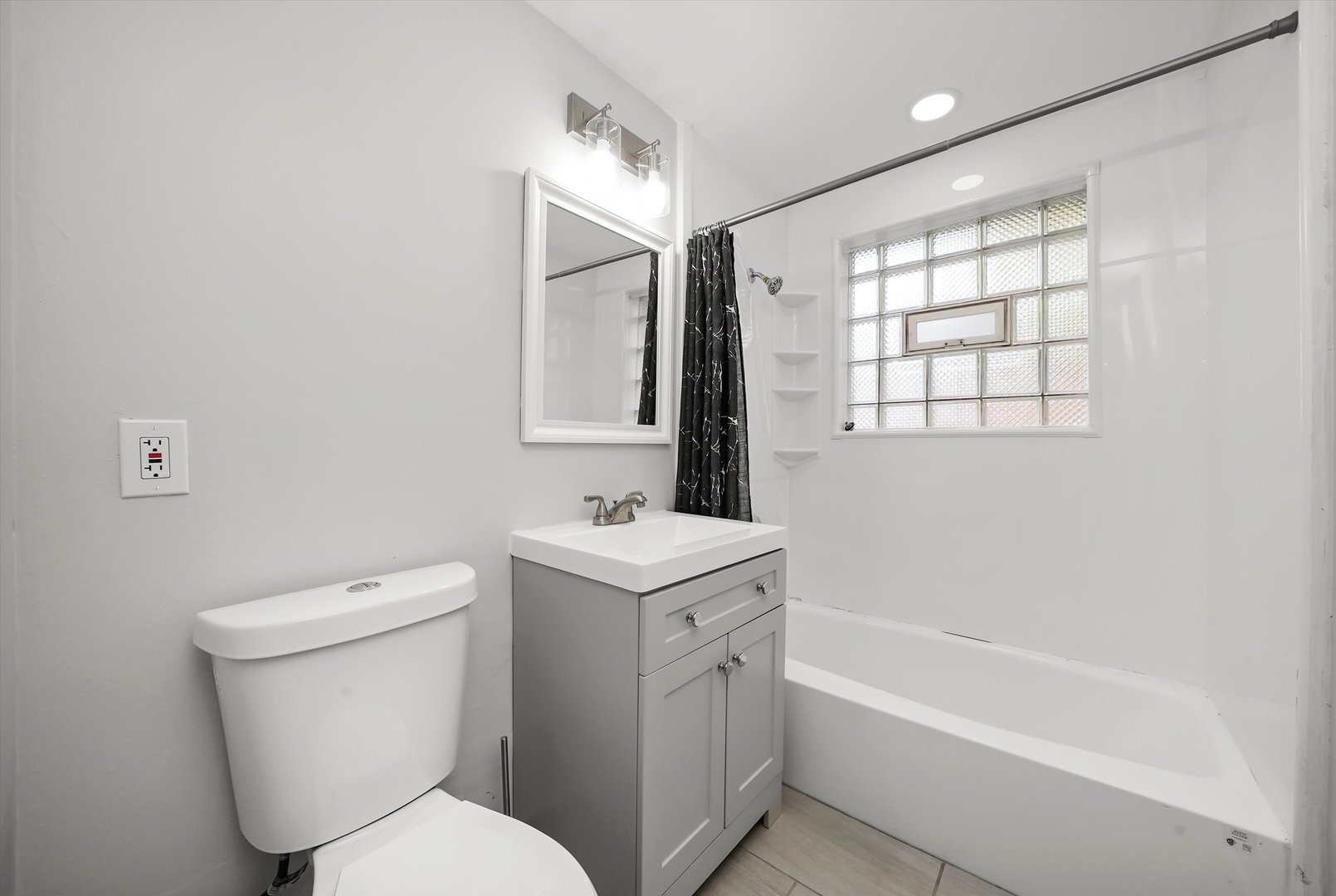 3224 Nelson Avenue Robbins, IL 60472 - Photo 16 of 34