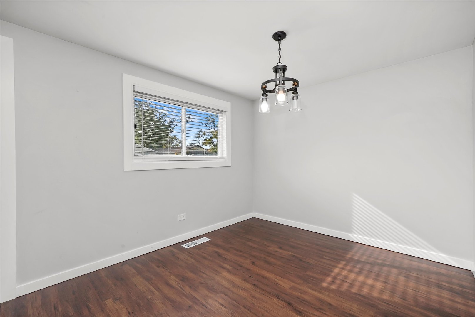 3224 Nelson Avenue Robbins, IL 60472 - Photo 4 of 34