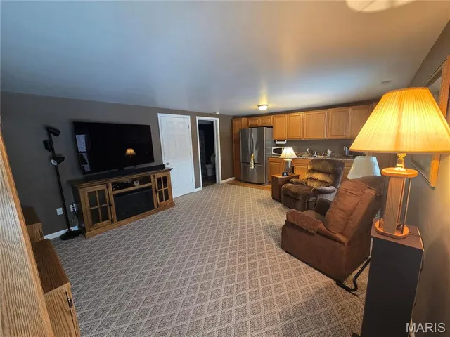 $289,900 | 2714 Royal Oak Drive, High Ridge, MO 63049