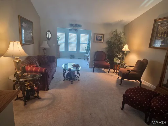 $289,900 | 2714 Royal Oak Drive, High Ridge, MO 63049