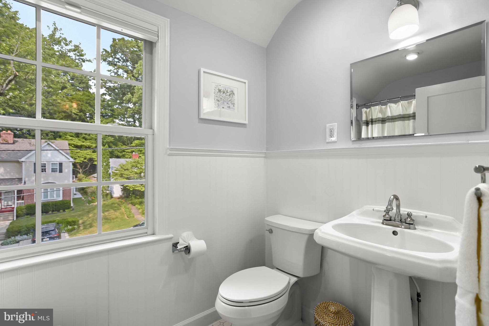 10318 Crestmoor Drive Silver Spring, MD 20901 - Photo 24 of 38 Bath