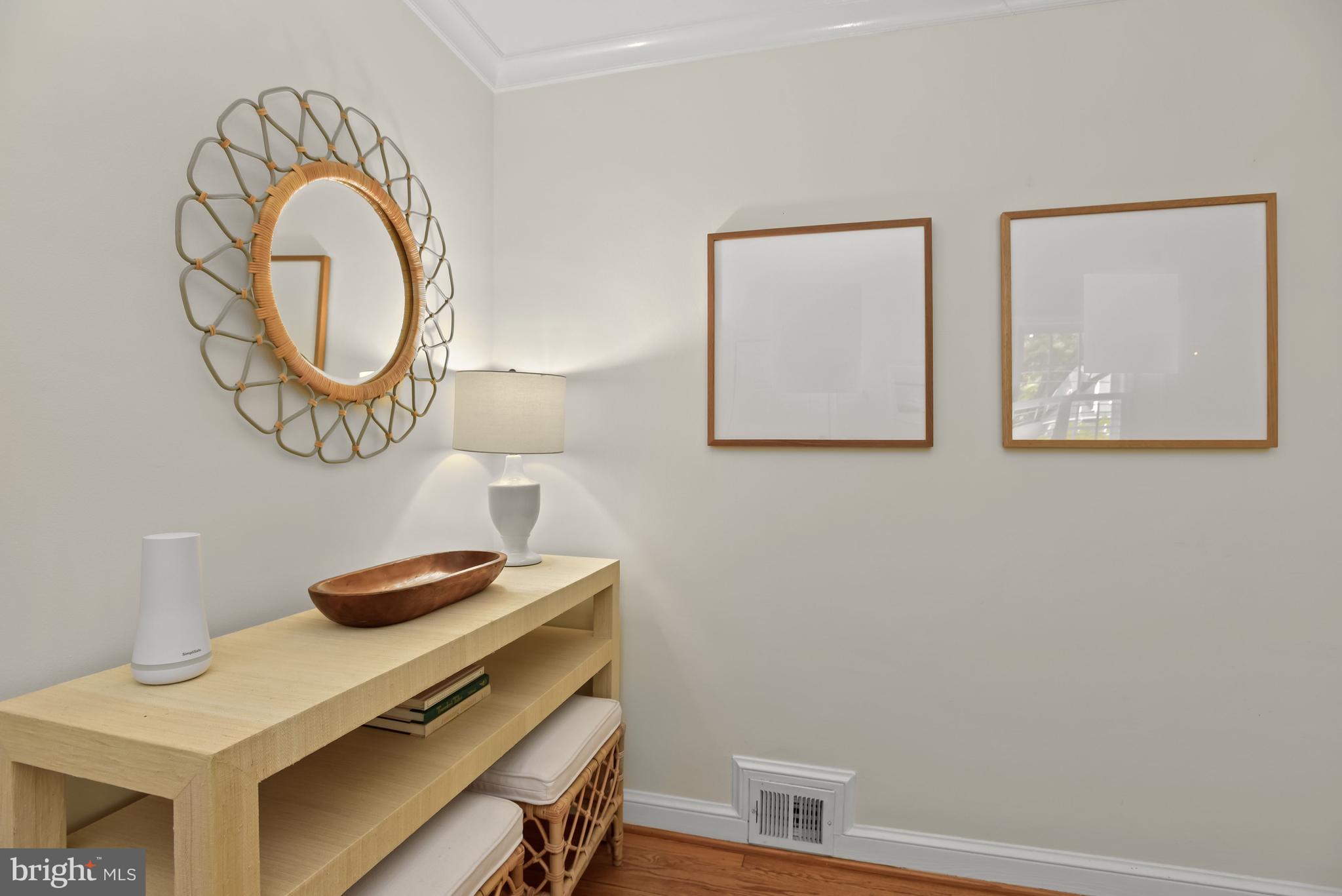 10318 Crestmoor Drive Silver Spring, MD 20901 - Photo 3 of 38 Foyer