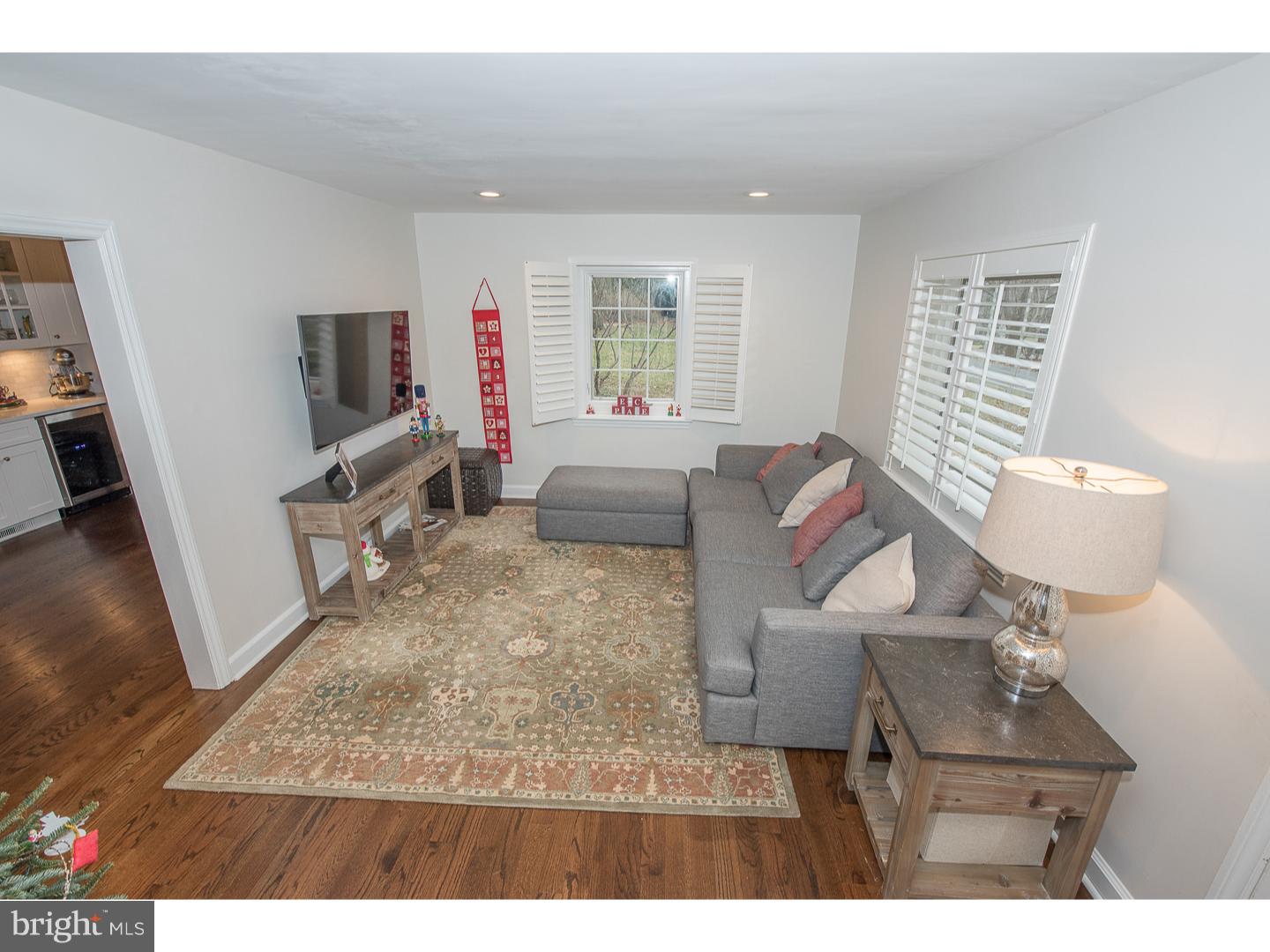79 Crestline Road Wayne, PA 19087 - Photo 3 of 25 Living Room