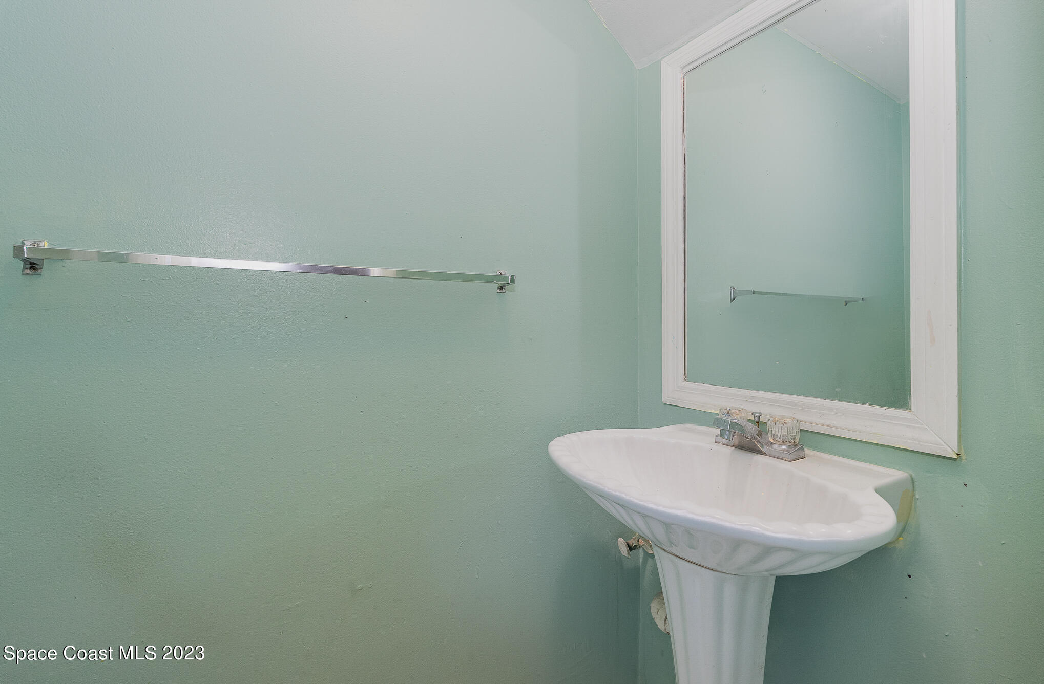 1301 Arlington Lane, Unit 105 Palm Bay, FL 32905 - Photo 9 of 21 009_dsc00066-edit
