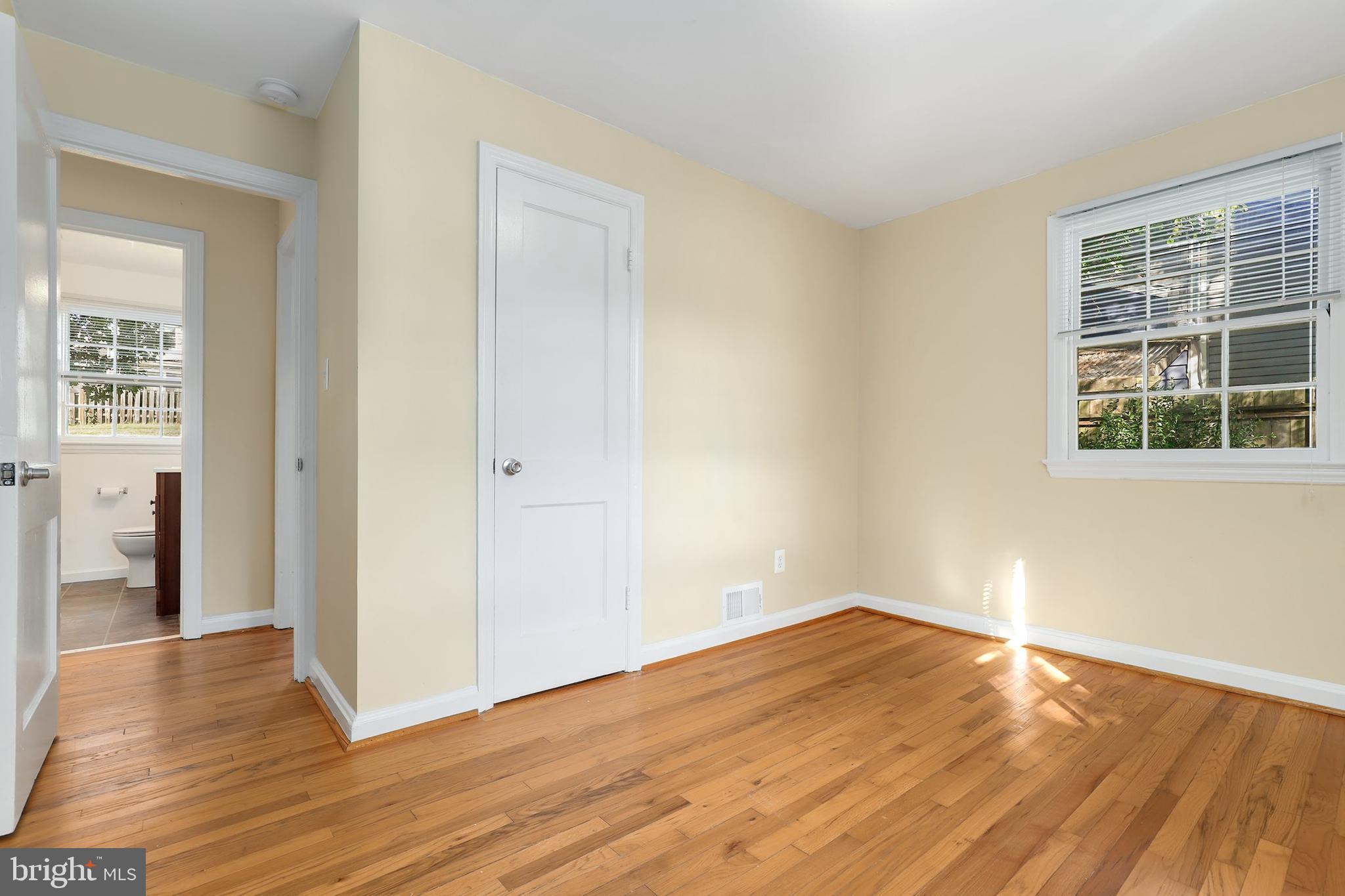 2524 Forest Glen Road Silver Spring, MD 20910 - Photo 12 of 25