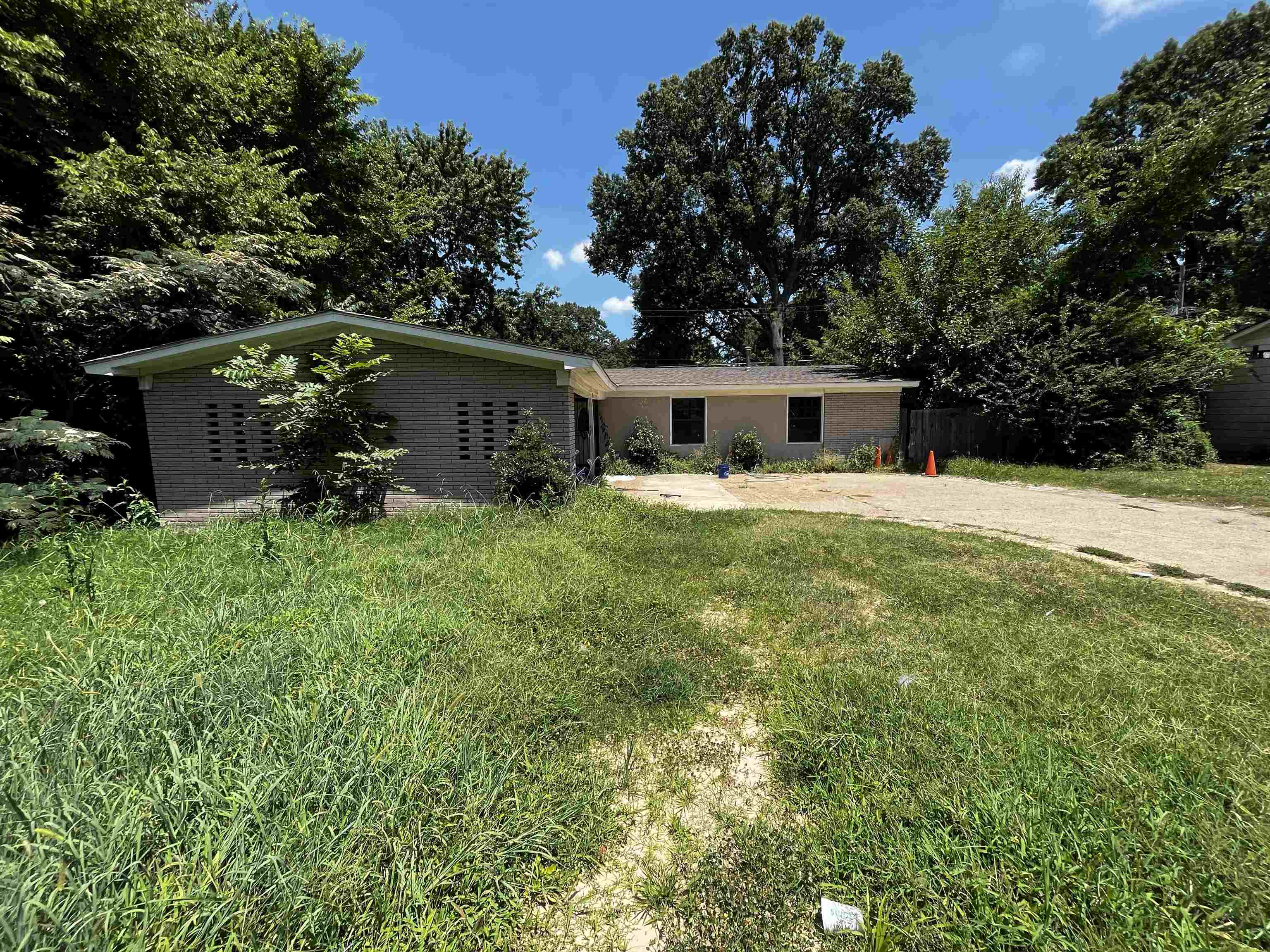 1316 East Raines Road Memphis, TN 38116 - Photo 1 of 1 Gallery Image 1